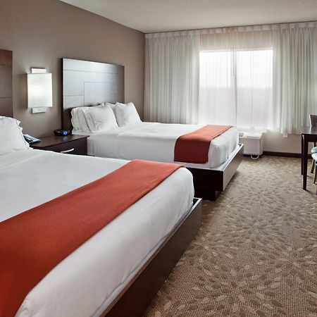 Holiday Inn Express Hotel And Suites Saint Robert By Ihg Extérieur photo