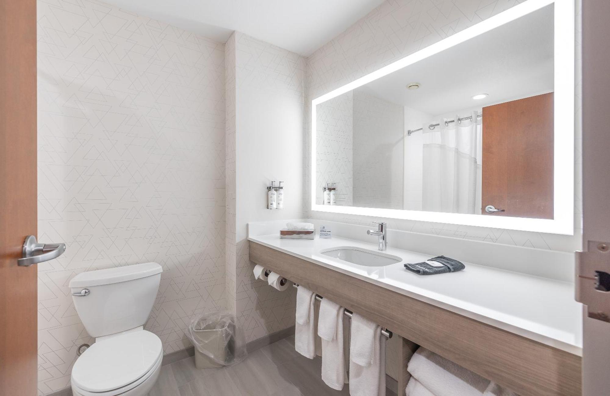 Holiday Inn Express Hotel And Suites Saint Robert By Ihg Extérieur photo