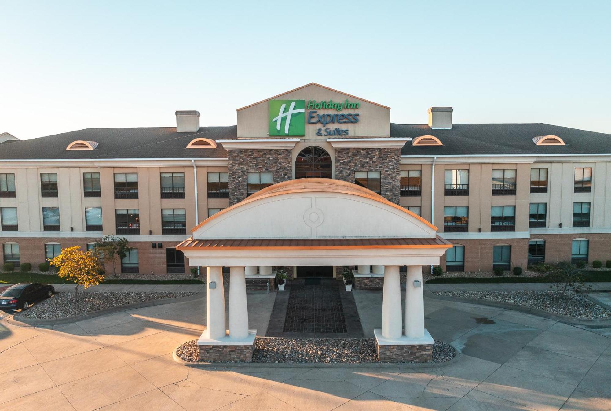 Holiday Inn Express Hotel And Suites Saint Robert By Ihg Extérieur photo