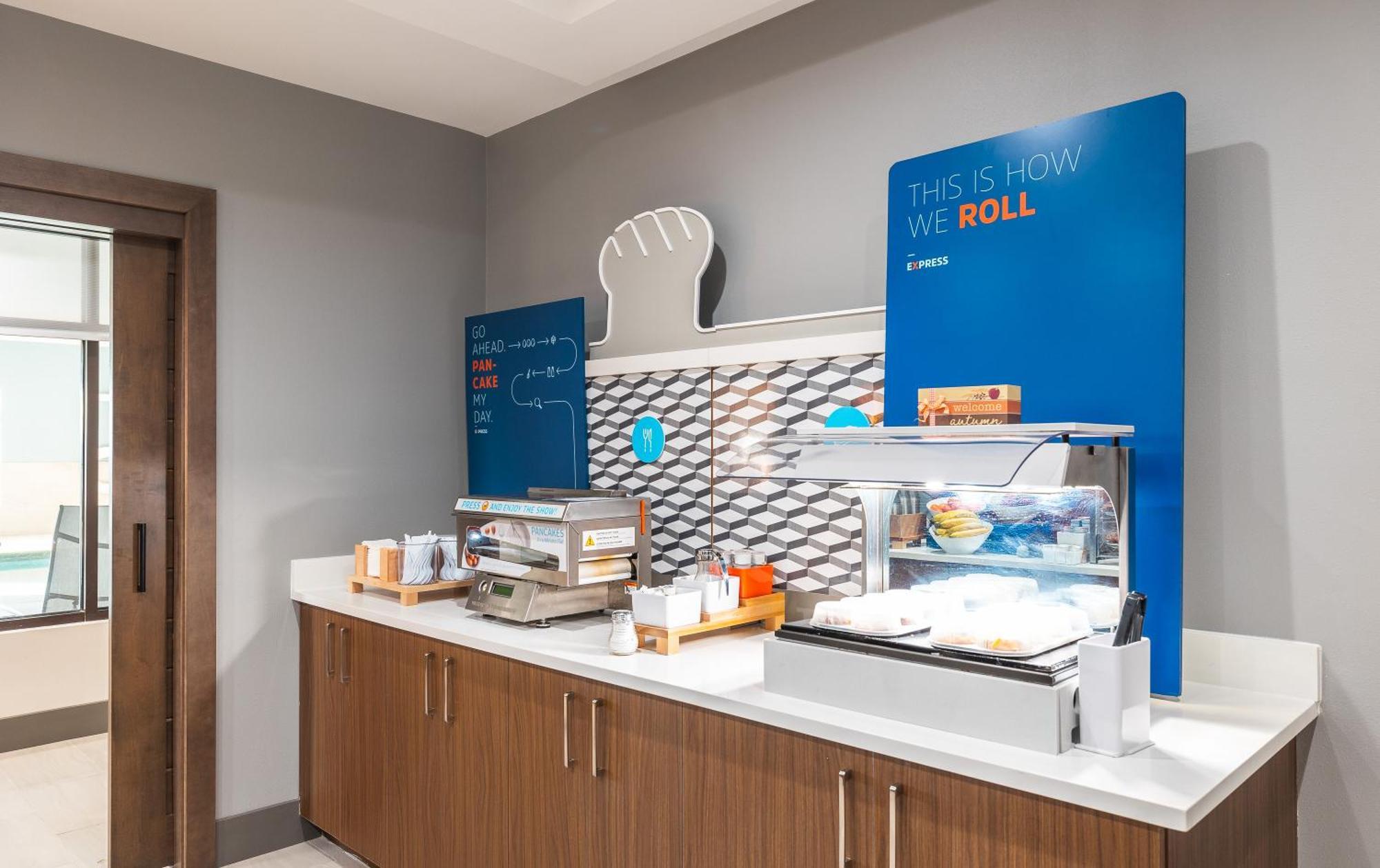 Holiday Inn Express Hotel And Suites Saint Robert By Ihg Extérieur photo
