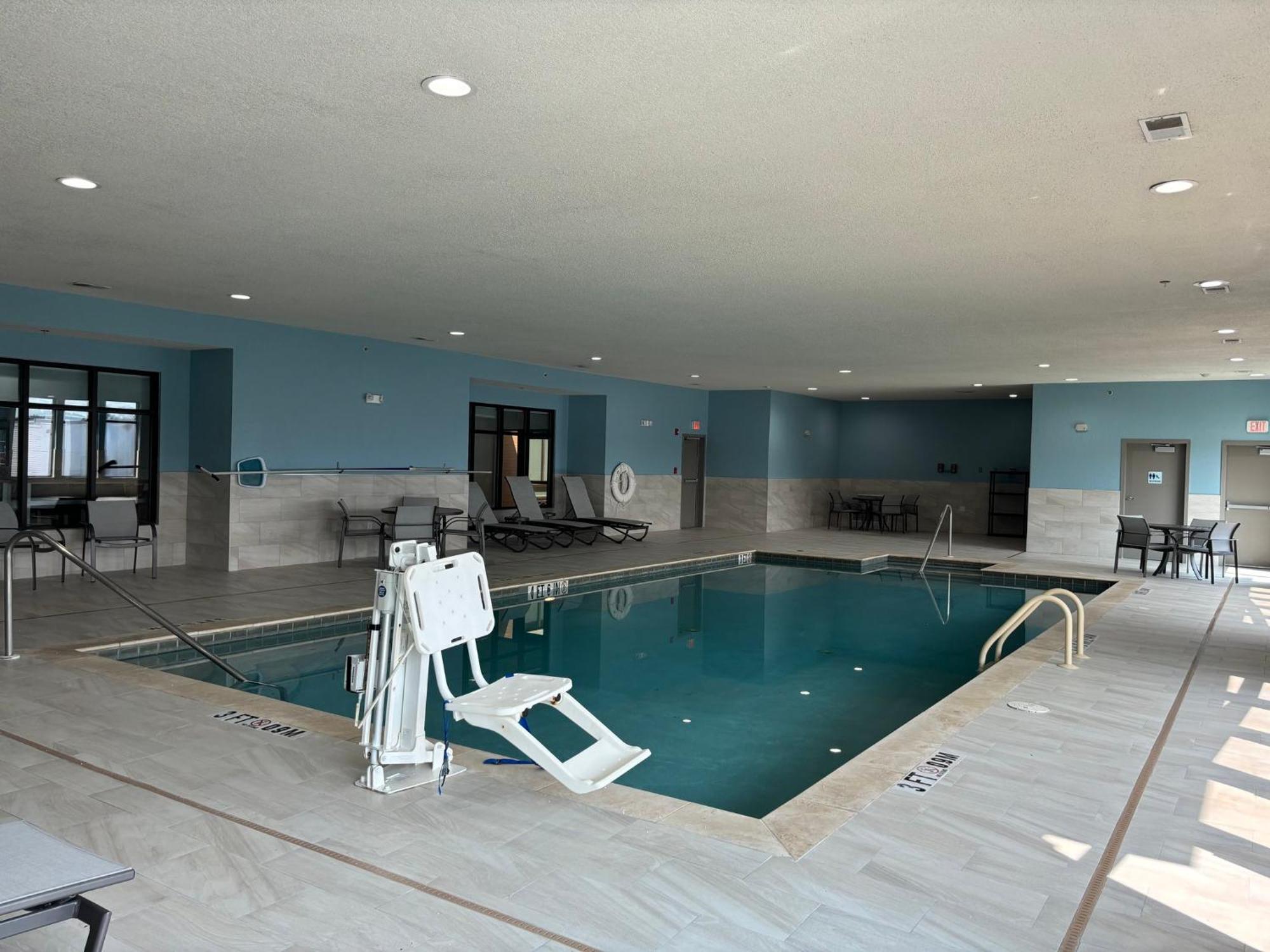 Holiday Inn Express Hotel And Suites Saint Robert By Ihg Extérieur photo
