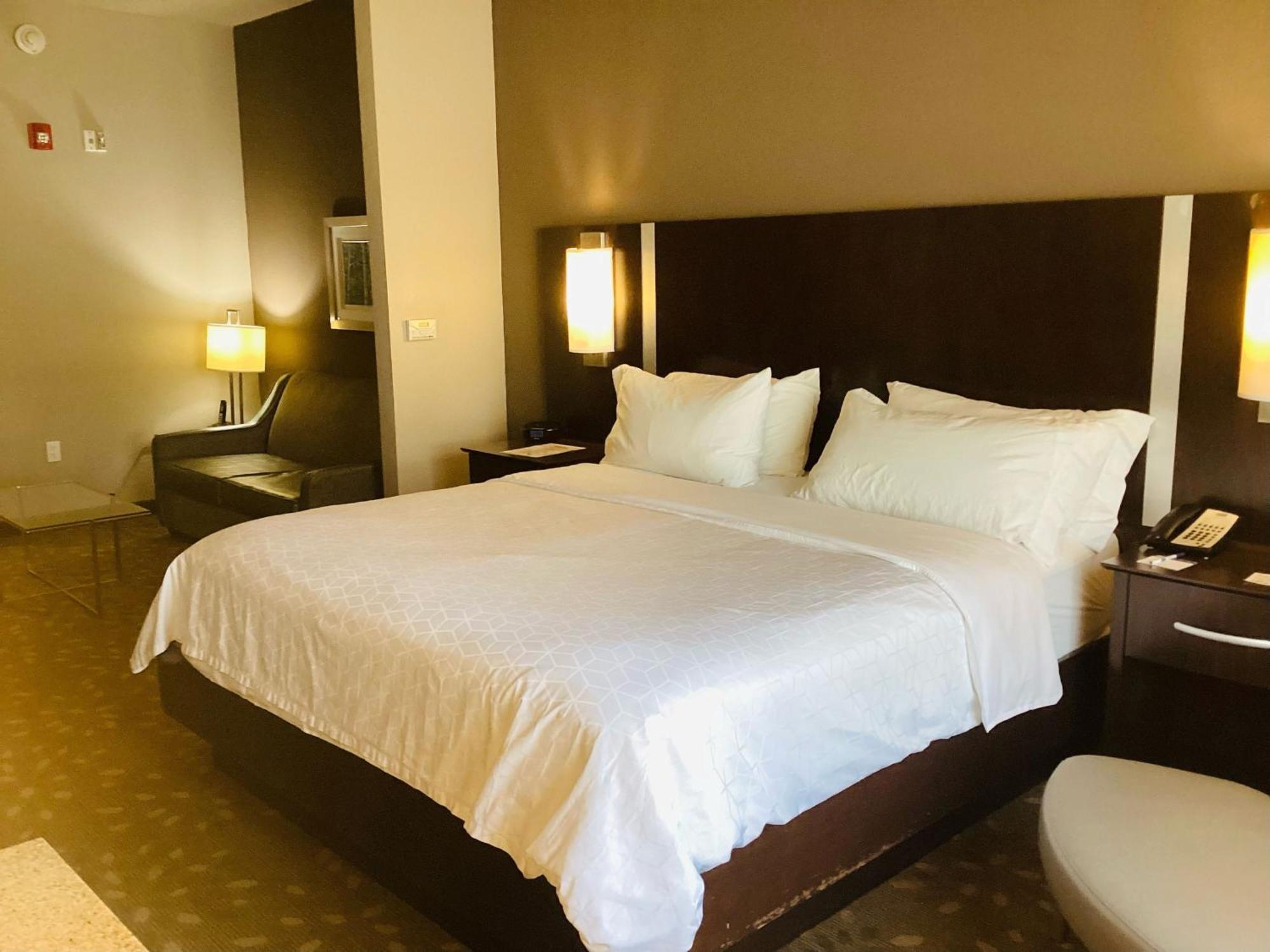 Holiday Inn Express Hotel And Suites Saint Robert By Ihg Extérieur photo