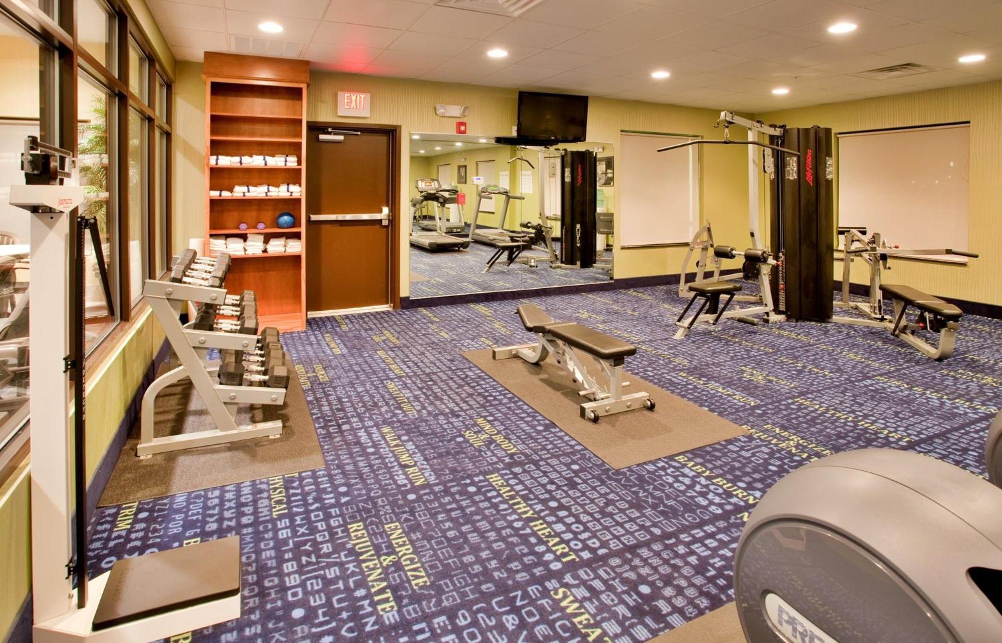 Holiday Inn Express Hotel And Suites Saint Robert By Ihg Extérieur photo